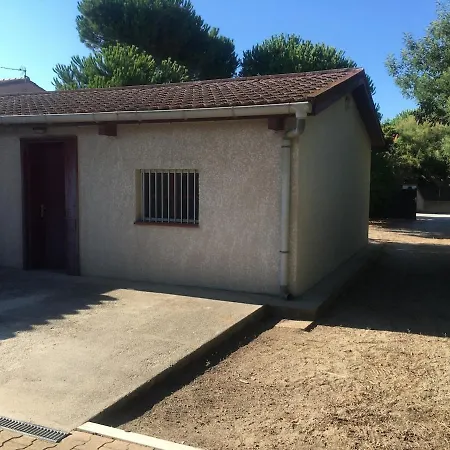 Maison 150 M De La Holiday home Sainte-Marie-la-Mer